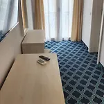 Eros 招待所 那沃达利